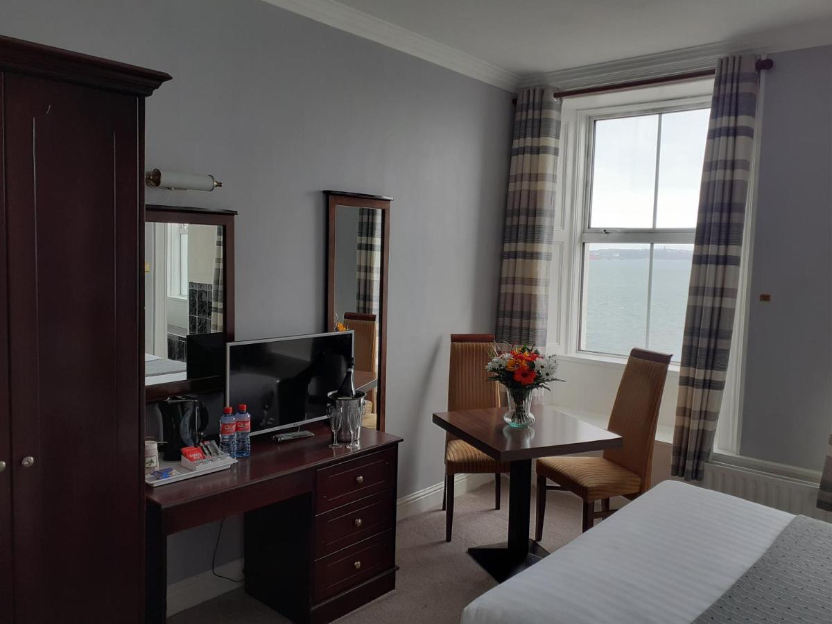 Commodore Hotel Cobh Exterior foto