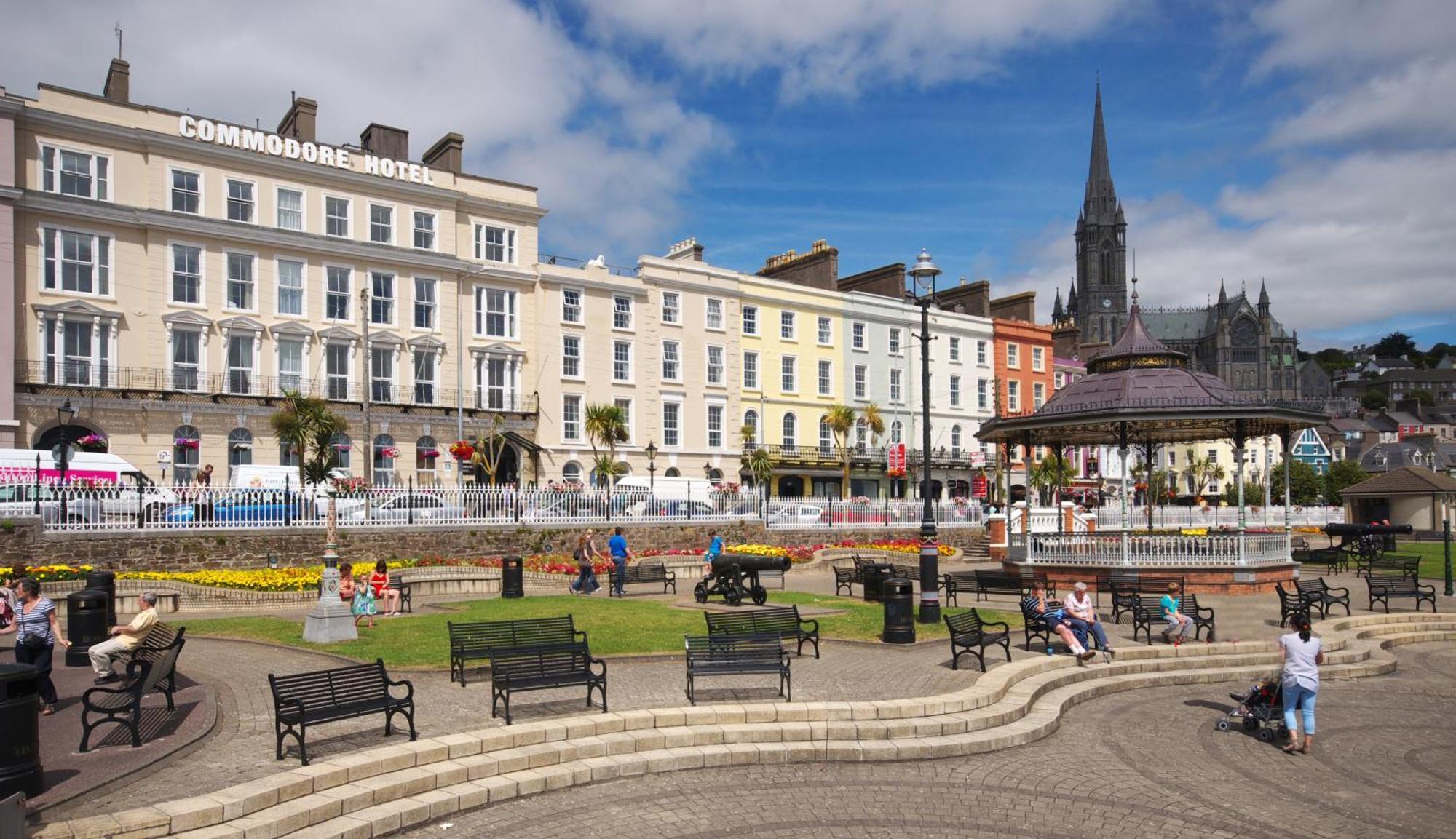 Commodore Hotel Cobh Exterior foto